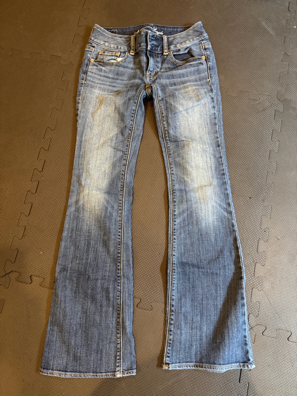 American Eagle Vintage y2k Flare Bootcut Medium Wash Blue Slim Jeans - 00 short